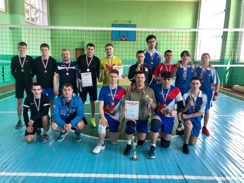 Волейбольная команда «Авангард»(руководитель Роман Сергеев) заняла 2 место в турнире, посвященному «Открытию летнего сезона»